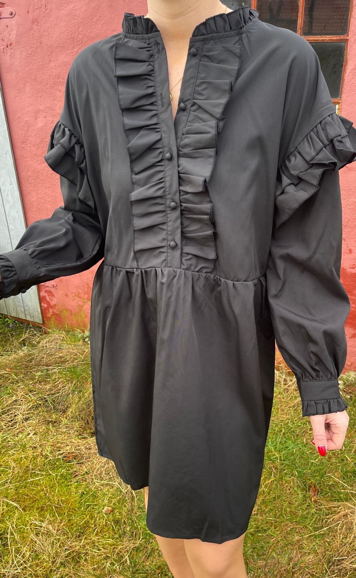 Kjole Amira Black Fra Mulieres - 5738539044039