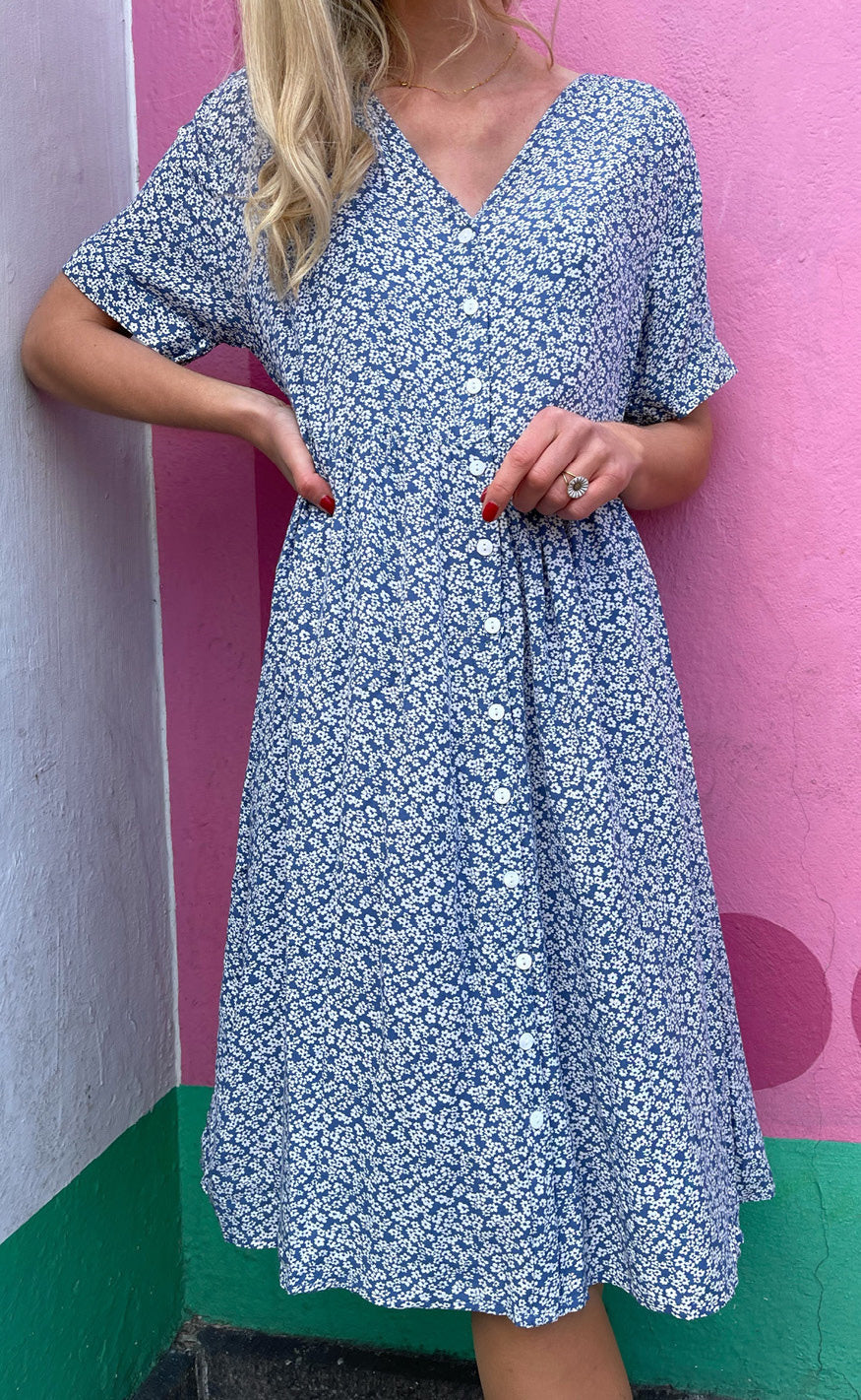 Kjole Anna Blue Flower Fra Mulieres - 5738539006884