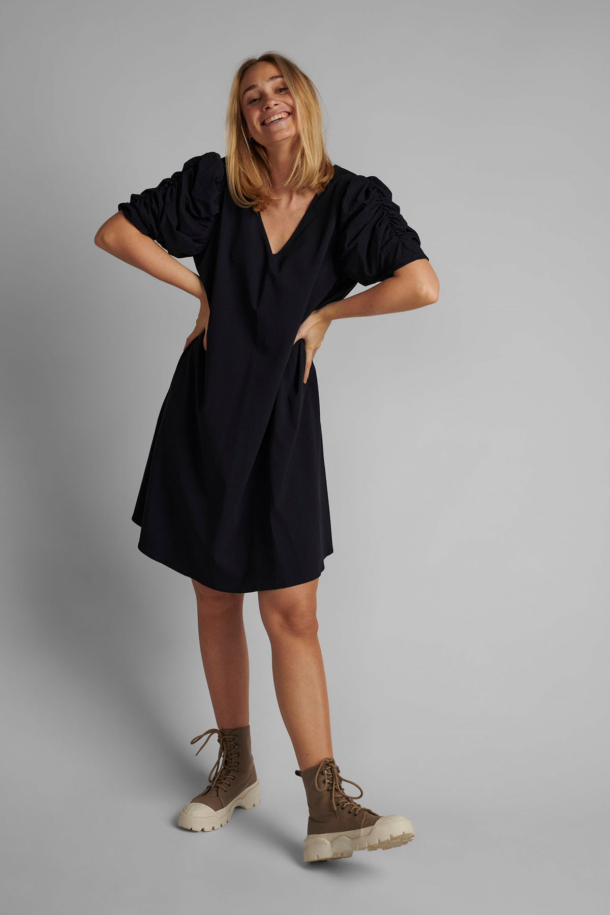 Nümph Celesttia Kjole Farve Størrelse 34 Dame Fra Nã?mph - 5713301772280